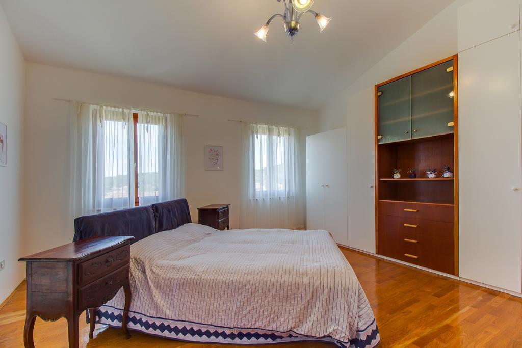 Villa Alma Veli Lošinj Buitenkant foto