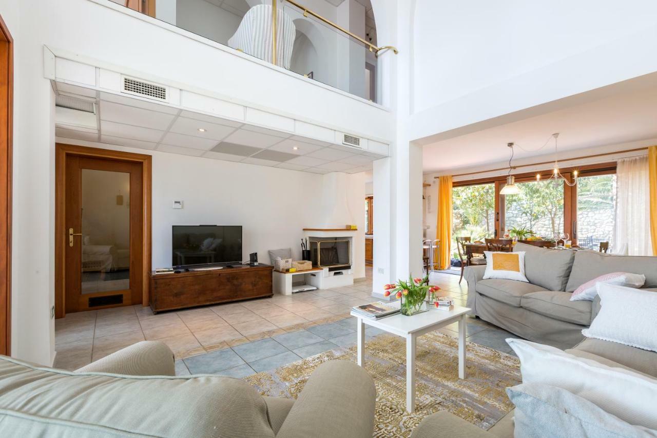 Villa Alma Veli Lošinj Buitenkant foto